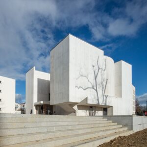 Alvaro Siza: Poetic Modernism Rooted in Context